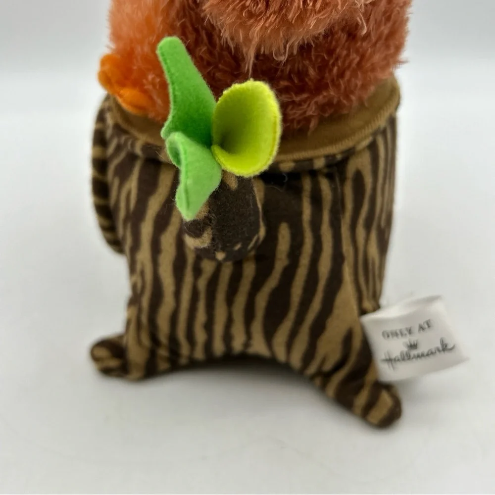 Hallmark Animated Owl Halloween Somebodys Watching Me 10” Plush Tree Stump